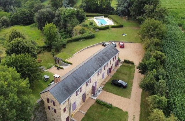 NEAR LE MANS/Family house ATYPIQUE/craft site of the 19th century