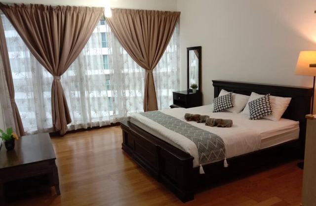 Near PWTC, Sogo, 2 Rooms Unit for 5 pax, KLCC View