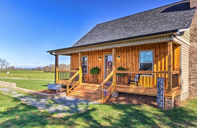 Near Wineries & Hiking: Lawndale Home w/Fire Pit!