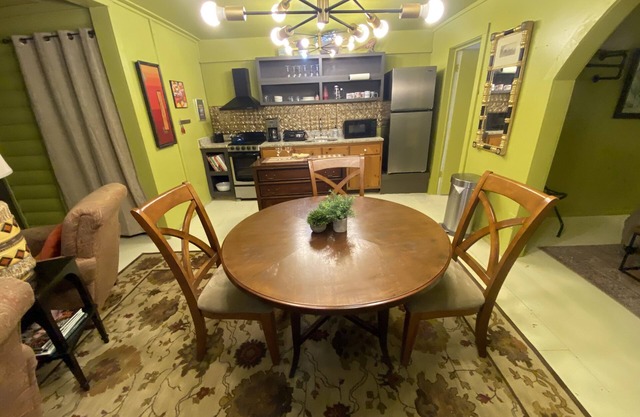 Nested - Studio B nBlue Cactus Cottages Ellijay Ga nClose to wineries