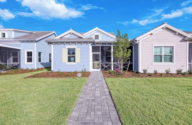 New 2-bedroom cottage close to downtown Naples