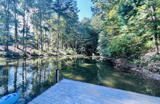 NEW - 20% Off A Private Clean Quiet Lakefront Home