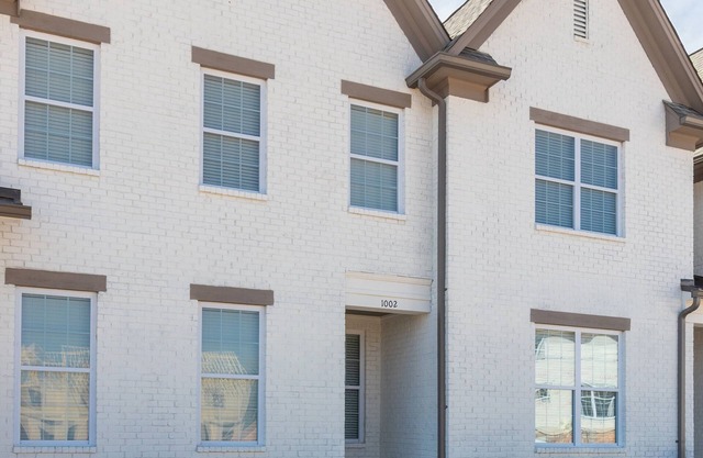 NEW 3 BDR Luxury Townhome in Oxford - 5 Minutes to the Square and the University