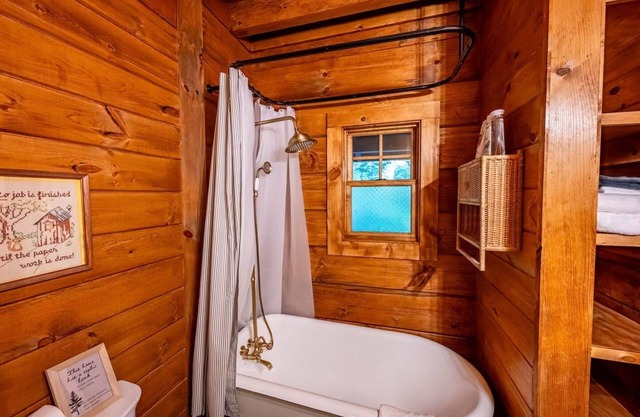 New! 5BD/3BA Mountain Retreat w/Resort Amenities