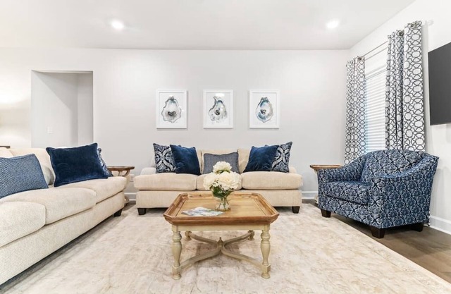 New 7BR Luxury House Near Beaches *Sleeps 14