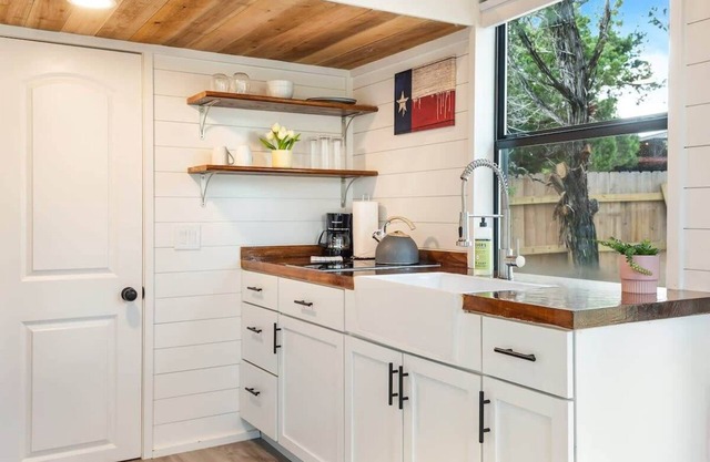 NEW Adorable & Cozy Tiny House #2 @Infinity Ranch