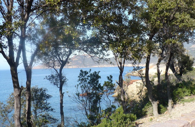 NEW APARTMENT FOR 2 PEOPLE .2 MINUTES WALK FROM THE SEA, HEATED POOL WI FI FREE