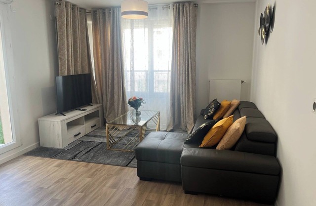 New apartment with 2 large bedrooms in the heart of the city