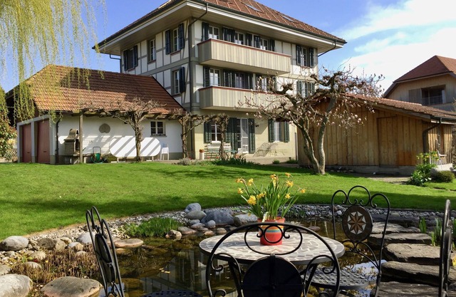 New at FeWo-direkt: Spacious studio with ambience, fireplace and sauna