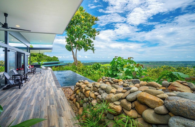 NEW-BEAUTIFUL-3 bedroom-sleep 8-Ocean views-Gated-Great private pool