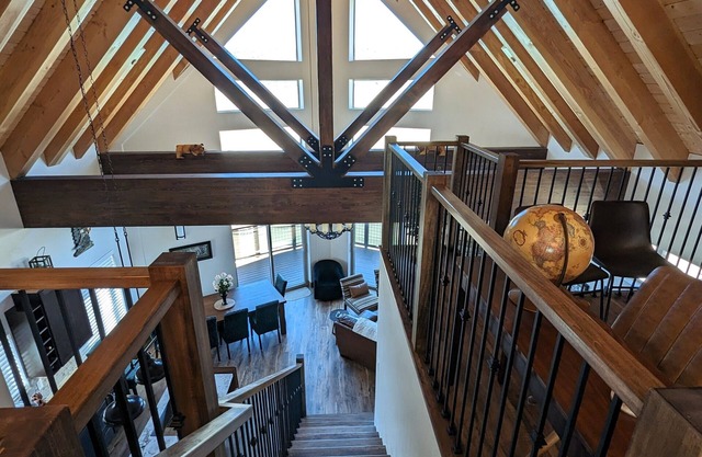 NEW Big Bear Family Cabin & Bestselling Thriller Author Retreat