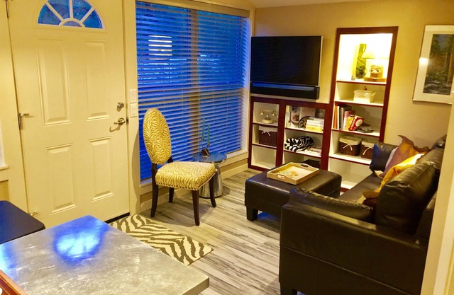 New Build Chalet Privet Entry Great Location 3minDrive> OldMill Music 3Qbeds