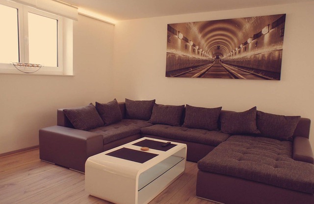 NEW BUILDING 2015, 80m², 3 rooms, near Niendorfer enclosure
