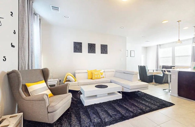 New Built Modern & Stylish Retreat Near Downtown