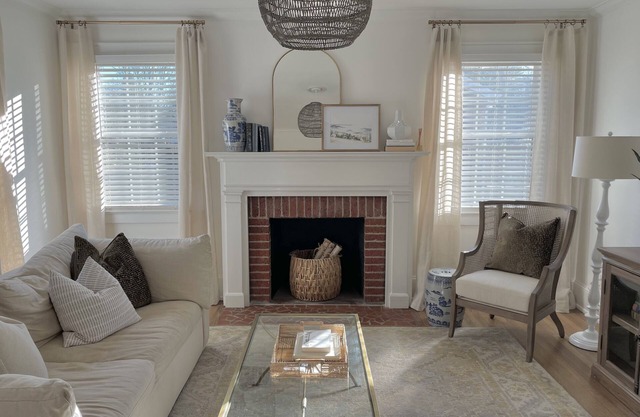 NEW Charming Downtown Cottage with Office + Peloton!