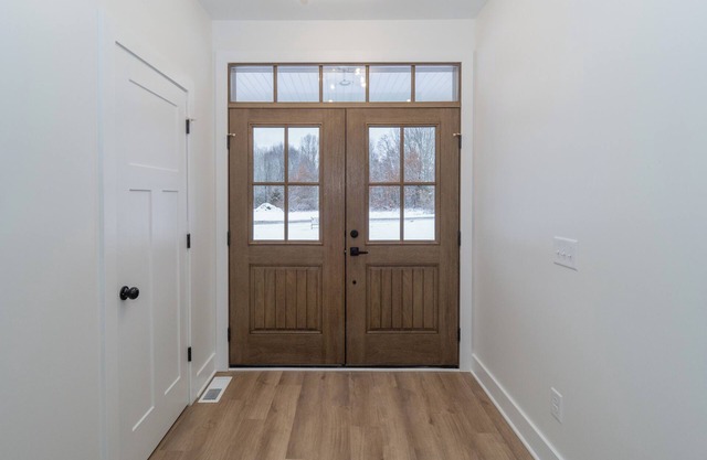 New Construction 4-bedroom Modern Farmhouse house in charming Kalamazoo withWiFi