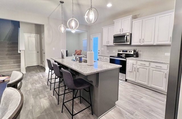 New Construction, Cozy & CHIC