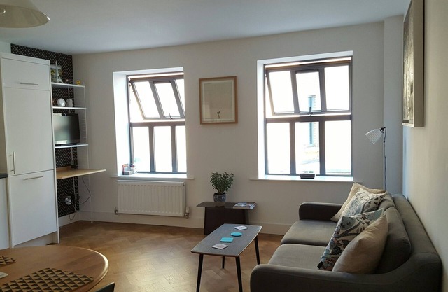 NEW cosy 1 Bed Apartment moments from Waterloo and Southwark