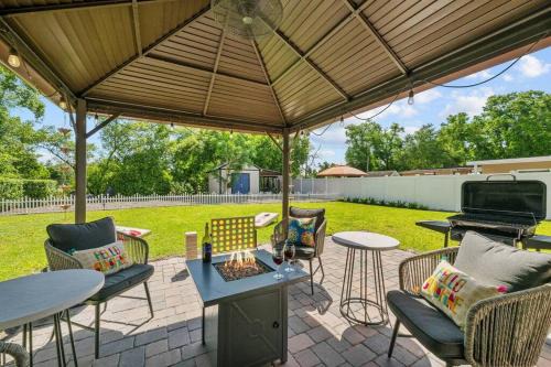 New Design-Movie Night Bar-Fire Pit-Hammocks-Games