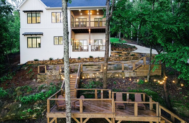 NEW: Dwell at Smith Lake: Luxury Lake Home, Sleeps 22, Kayaks + Water Slide!