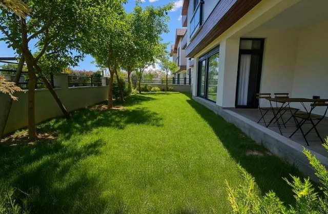 New Flat&Large Living Space(2-2) Near Lara Beach