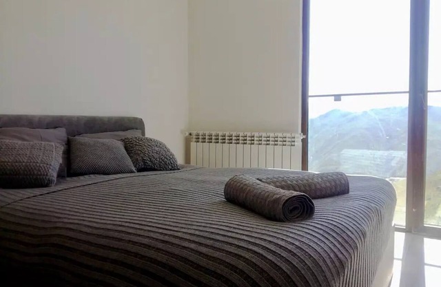 New Gudauri Smart Apartment Loft2, #549. 2 min. walk to Gondolan