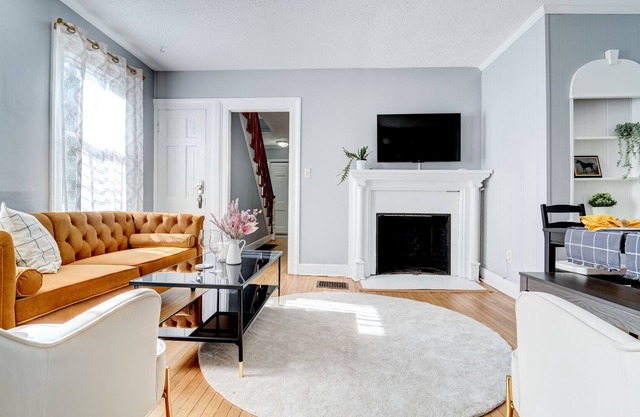 New Haven Heaven - Foosball - Walk to Yale