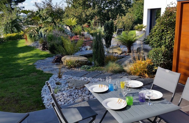 New house 300 m from the sea *