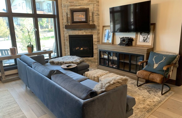 *New in 2021* Walk to Gondola/Golf 2/2 at Blackstone @Canyons *Pool/Hot Tub*