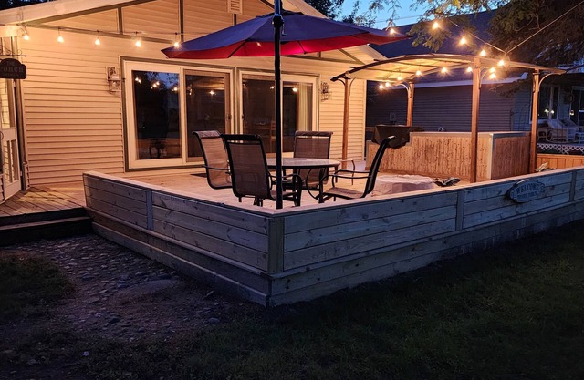 NEW! Lake view and access Cozy Cabin!