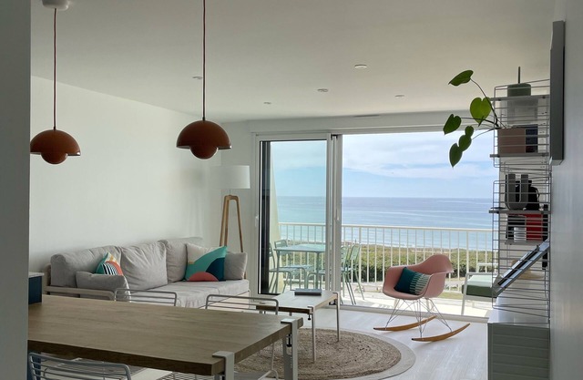 New "Le 209" with magnificent SEA VIEW, swimming pool and balcony