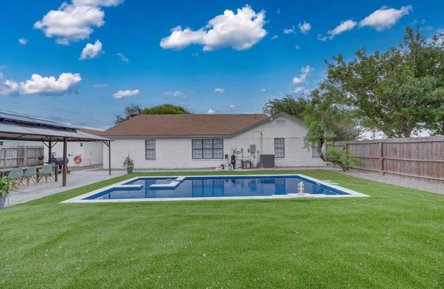 New Listing! Breezy Palms
