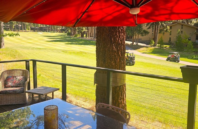 New Listing! Charming 3-bedroom cabin on Golf Course in lovely Incline Village