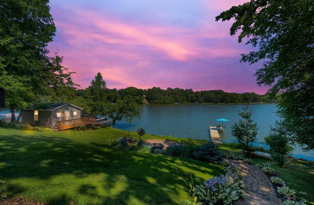 NEW LISTING - Retreat to this Peaceful Family Lake Marie Cabin