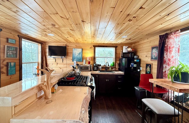 NEW Long Lake, Aroostook County: Charming & convenient 2-BR cottage!
