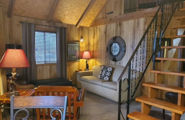 New Low Rates for Walk-to-the-Lake Cottage w/Dock. Close to it All!