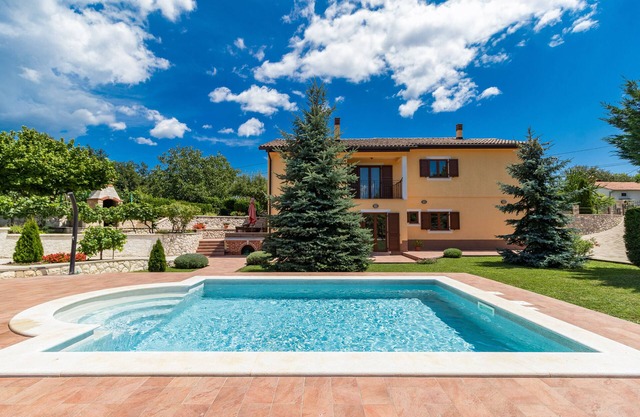 New luxurious and modern Villa, 5 minutes from the nearest beach