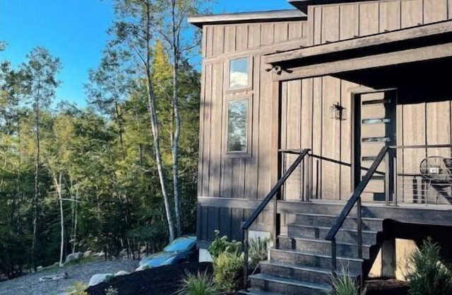 New Modern Cabin with Lake Access!