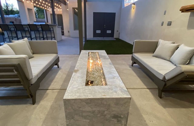 New Modern house- heart of Corrales