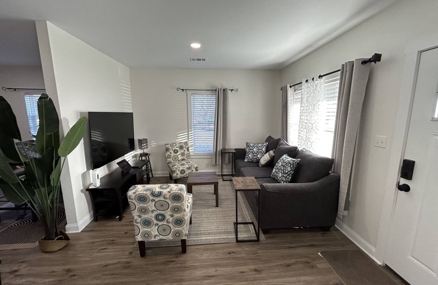 New Nice and Comfy Like Home !