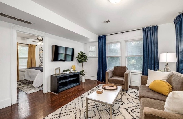 NEW! Pet-Friendly Furnished Apt Near EMU Free Parking