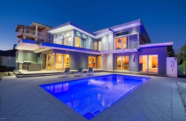 NEW Private Million Dollar Riverfront Retreat