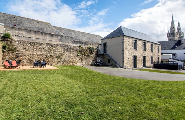 New, quiet, comfortable 3-star Meublé de Tourisme apartment.