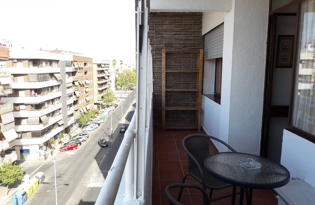 NEW ! SPACIOUS, BRIGHT, CENTRO CÓRDOBA, NEXT TO RENFE/AVE/BUS