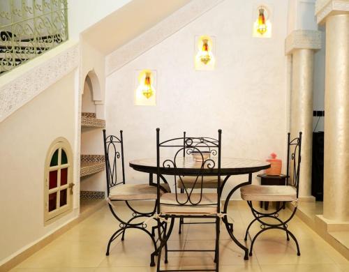 New Stylish Riad - 4BR with Pool Access