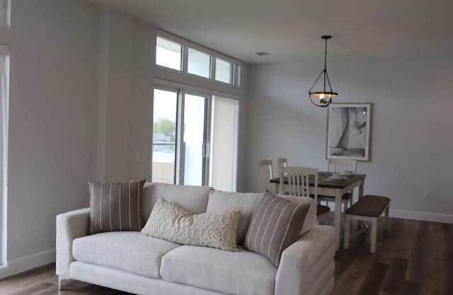 New The Carlyle 300 Grand Bend