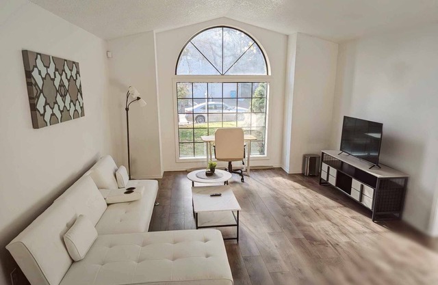 NEW! Wonderful 3200+ sqft house in Vancouver's desirable Lake View Estates!