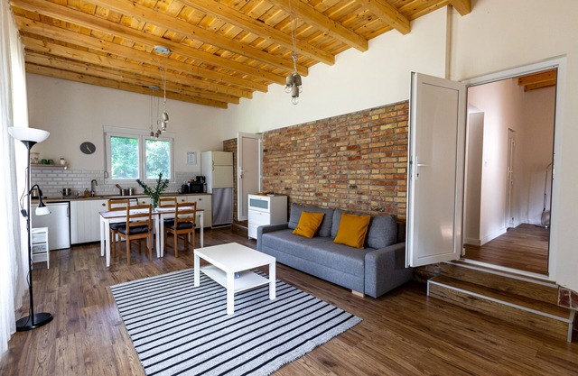 Newly built appartment 3 minutes walk from the beach.2 bedrooms,all equiped.Cozy
