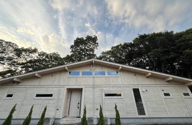 Newly built log house for rent for up to 14 people/Kitasakugun Nagano