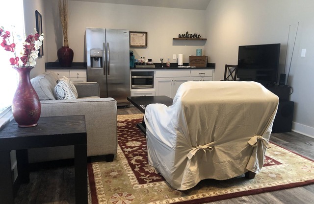 Newly built private garage apartment in Little Rock's Heights neighborhood!